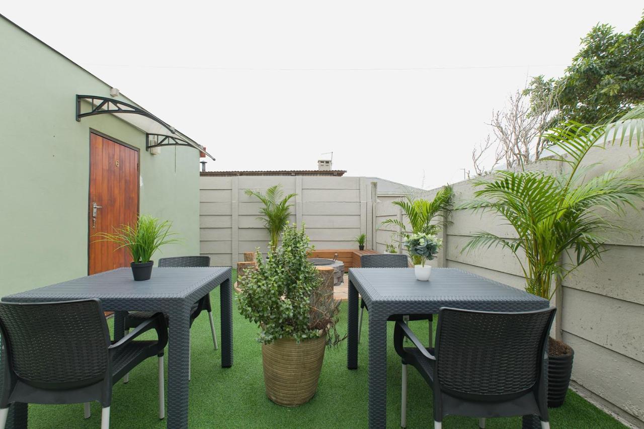 Peace Love And Joy Self Catering Units Port Elizabeth Exteriör bild